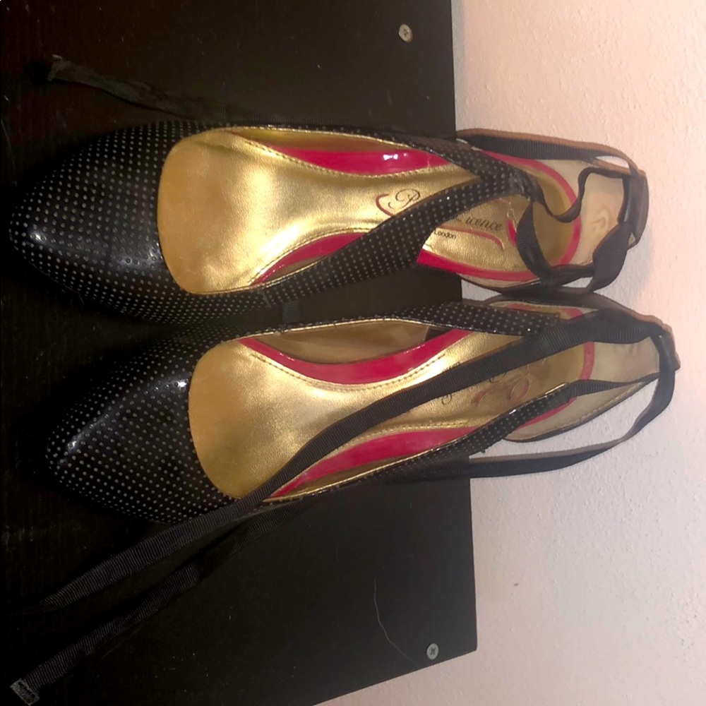 Size 7 Poetic License heels